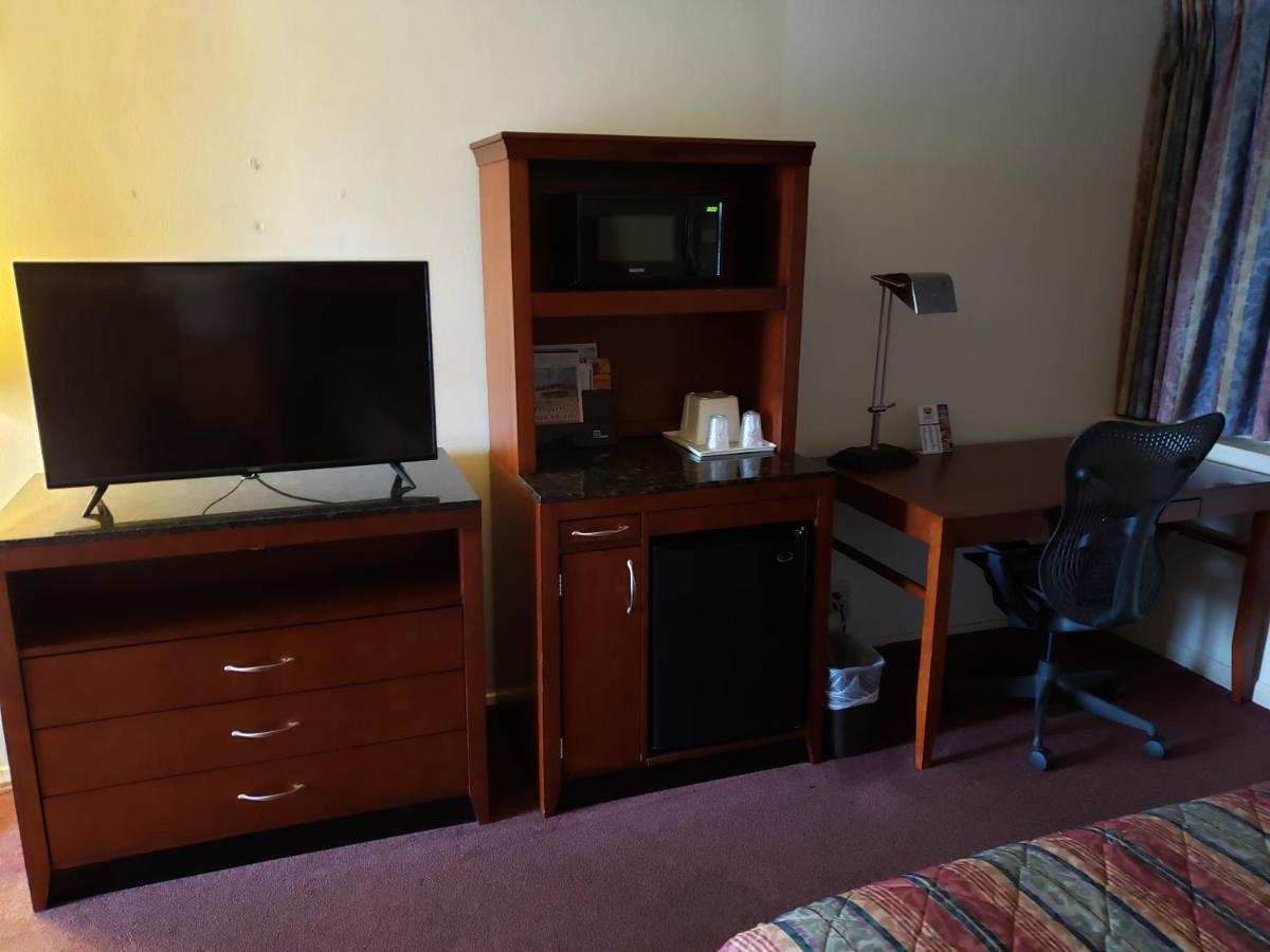 Huntingdon Motor Inn Eksteriør bilde